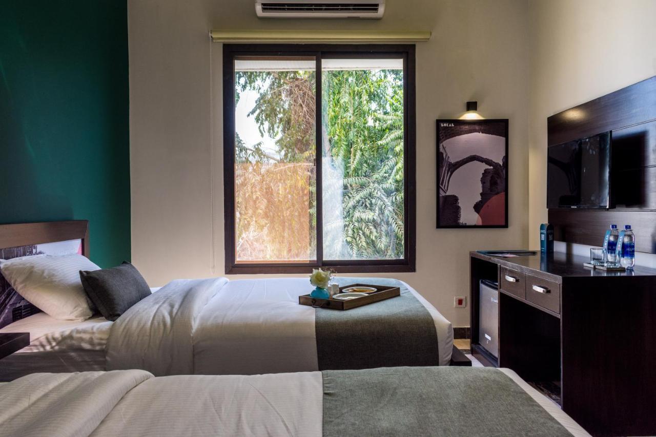 Lokal Rooms X Shahrah-E-Faisal การาจี ภายนอก รูปภาพ