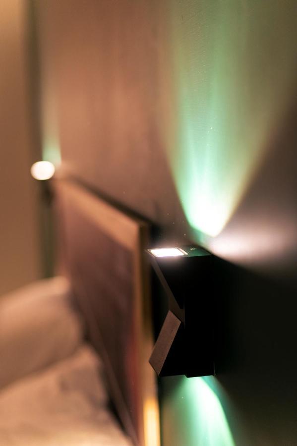 Lokal Rooms X Shahrah-E-Faisal การาจี ภายนอก รูปภาพ
